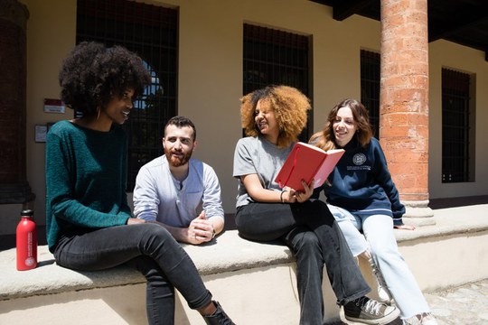 Contributi per le spese sanitarie per chi studia fuori sede