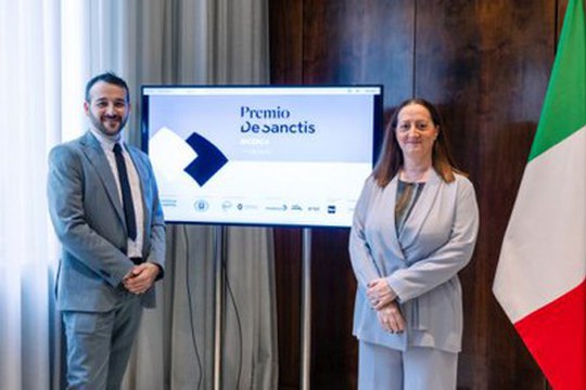 Il premio De Sanctis a un gruppo di ricerca del Dipartimento di Farmacia e Biotecnologie dell'Alma Mater Il premio De Sanctis a un gruppo di ricerca del Dipartimento di Farmacia e Biotecnologie dell'Alma Mater