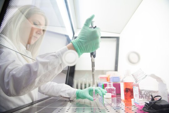 TRA PROGRESSO, RICERCA E OCCUPAZIONE: l’impatto dell’innovazione del settore biofarmaceutico